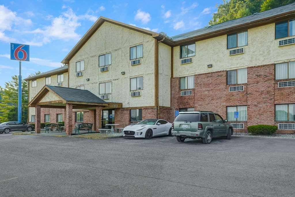 Motel 6 مورهيد المظهر الخارجي الصورة